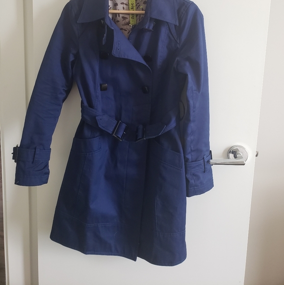 Spring trench coat - Picture 2 of 6